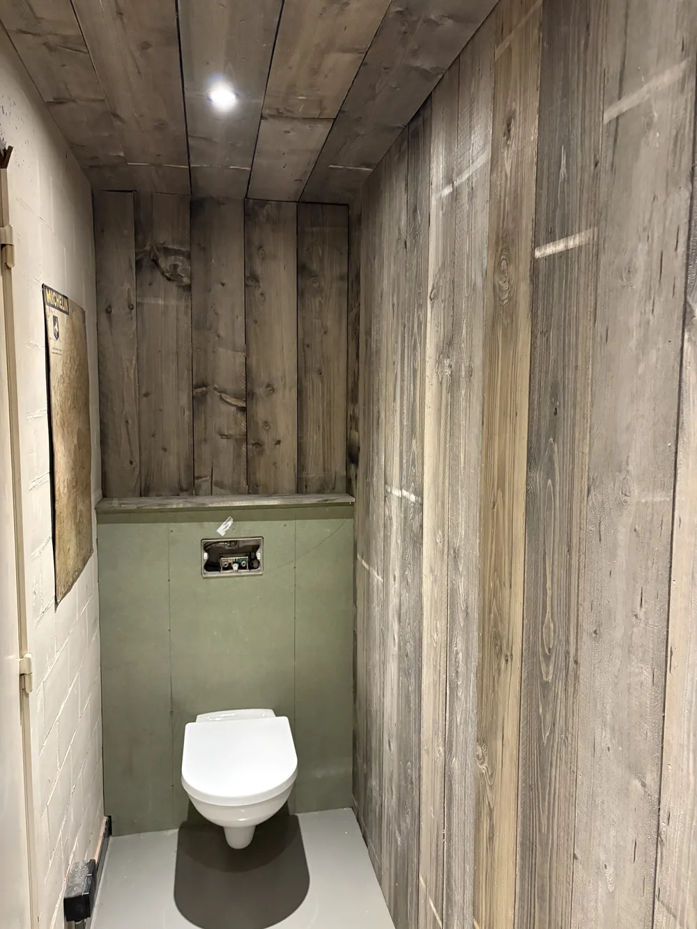 Afgewerkte toiletruimte